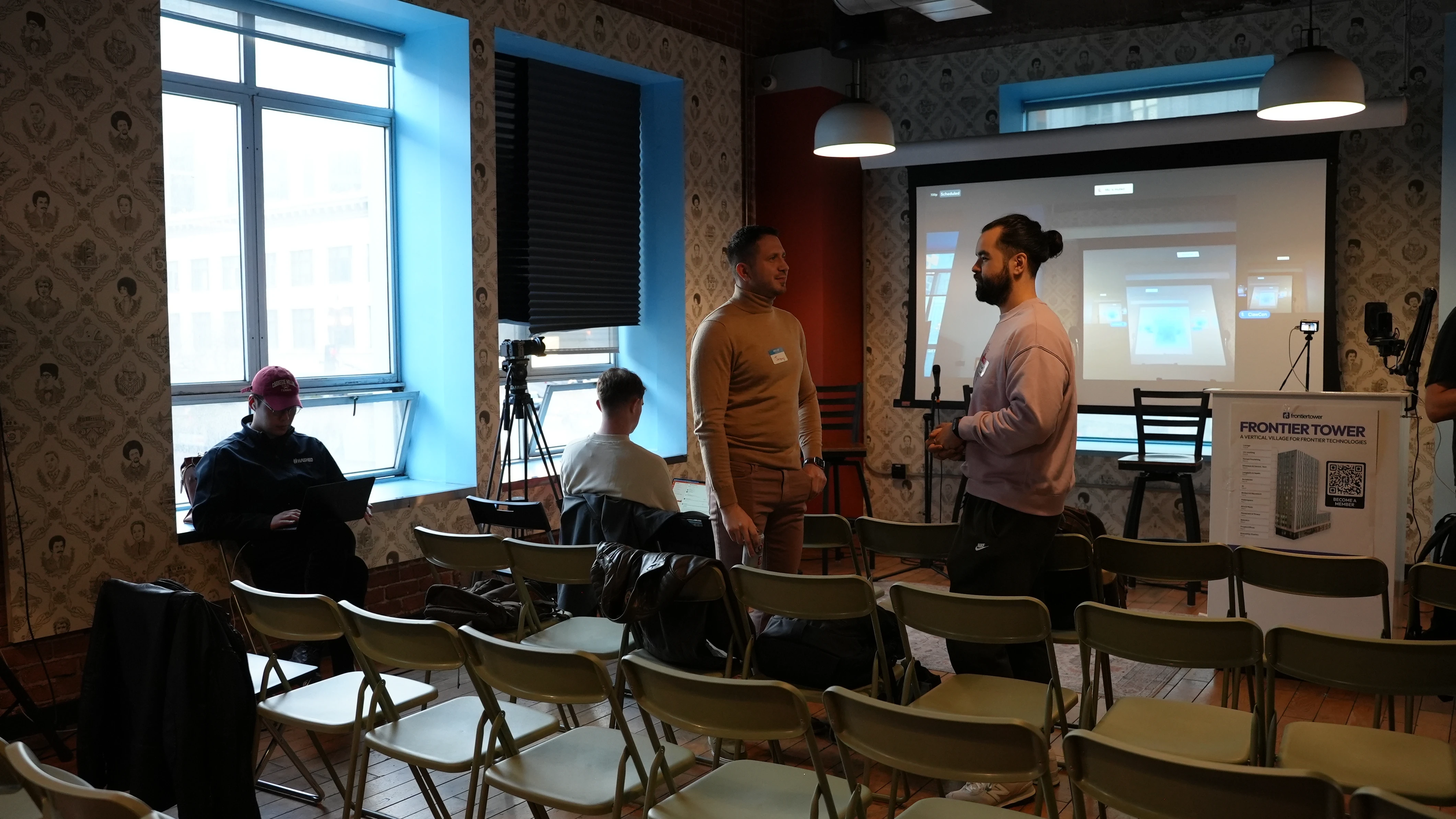 π¦ When the presentation is so good, even the crew can't help but get a little SHELLFISH with the front row seats! π¦β¨